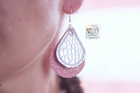 Earring ITH Design: A Holiday Review
